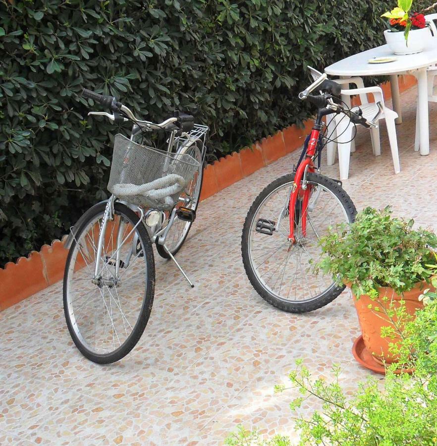 Il Giardino Di Laura Private Rooms Mondello Bagian luar foto